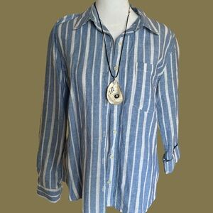 ⛵️NEW Forever 21 Striped button up⛵️